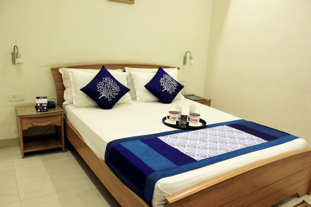 Treebo Palm Tree Palam Vihar Hotell Gurgaon Exteriör bild