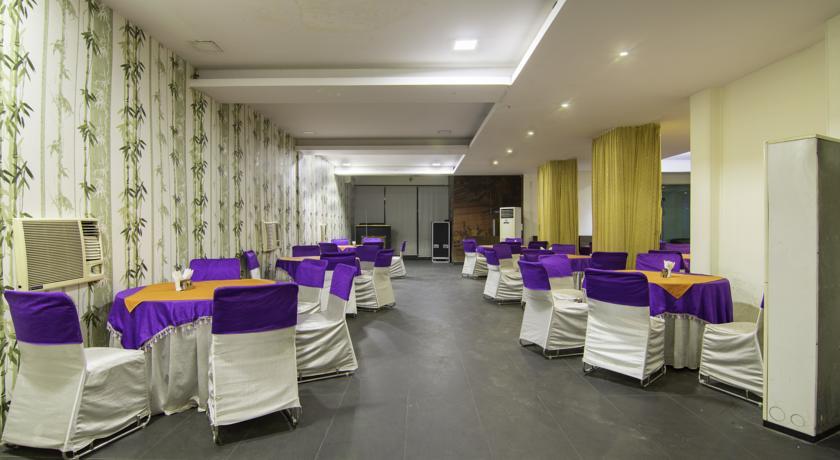 Treebo Palm Tree Palam Vihar Hotell Gurgaon Exteriör bild
