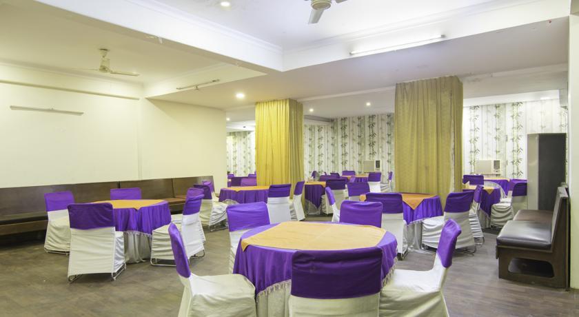 Treebo Palm Tree Palam Vihar Hotell Gurgaon Exteriör bild