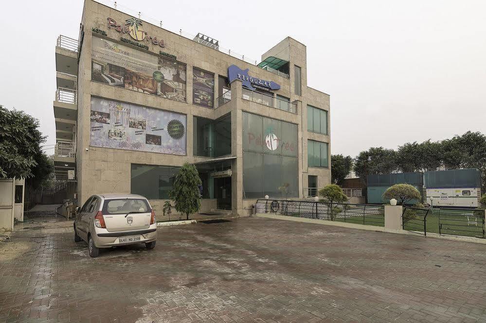 Treebo Palm Tree Palam Vihar Hotell Gurgaon Exteriör bild
